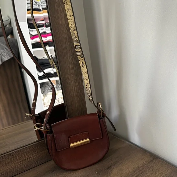 Massimo Dutti Leather Shoulder bag